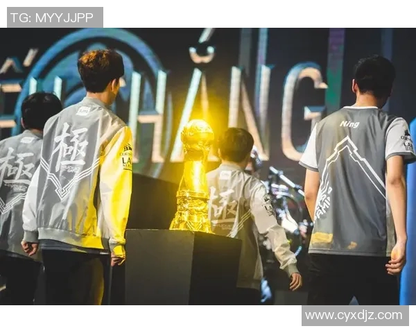 IG战队以55分稳居世界冠军杯积分榜首位，争夺冠军势头强劲实时新闻